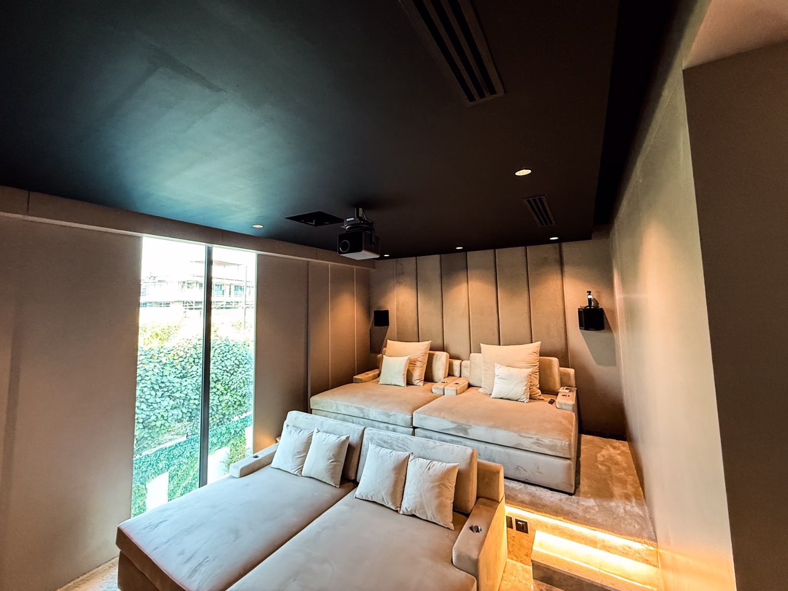 WhatsApp Image 2025 12 12 at 15.59.09 (4)